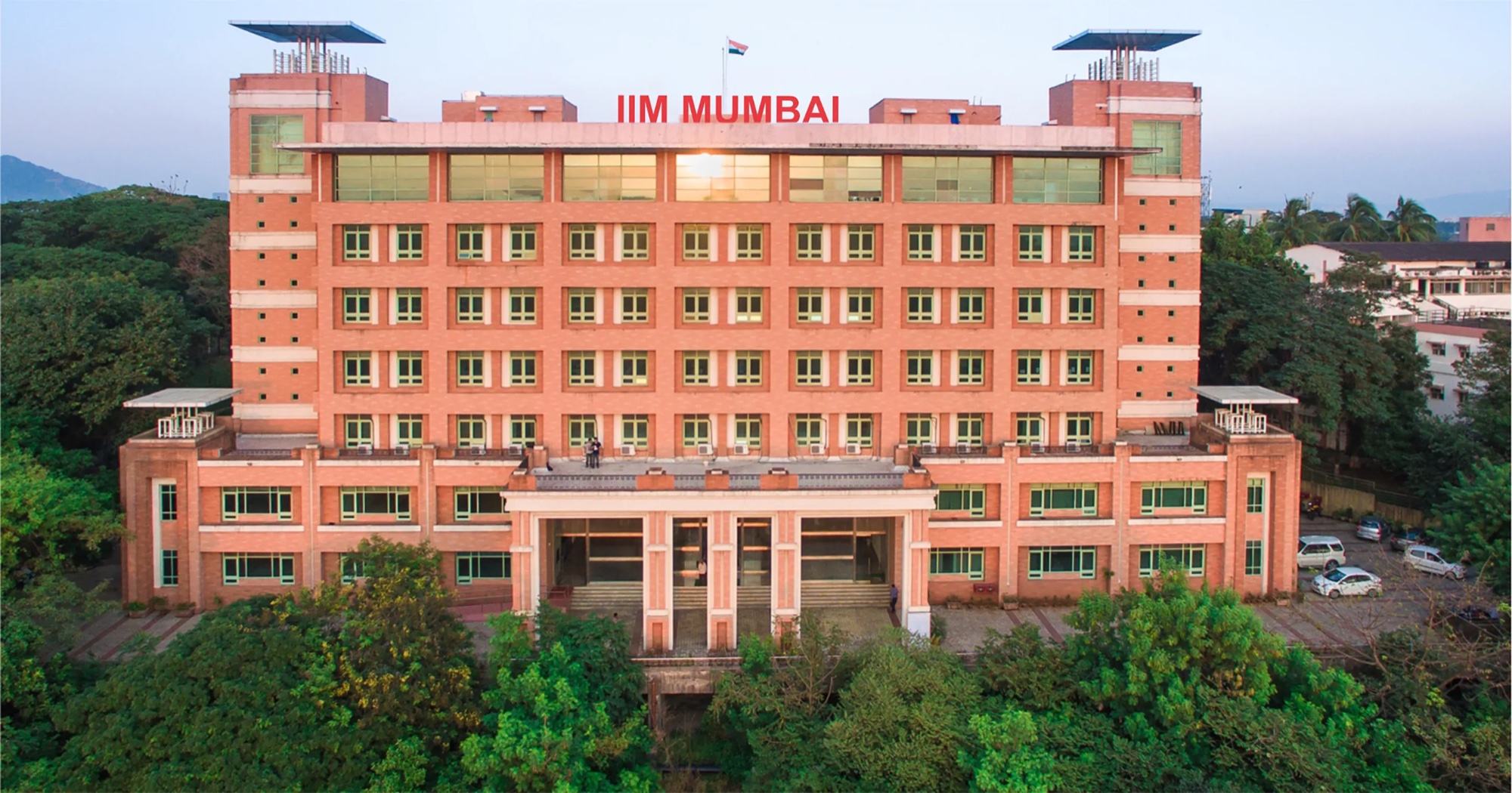 IIM Mumbai campus