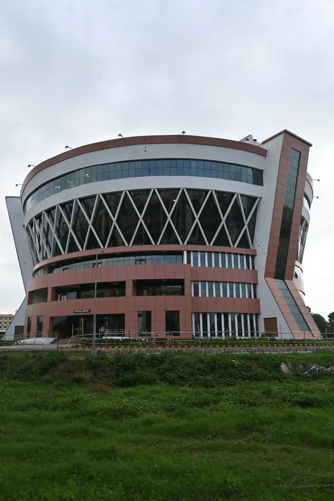 IIT Patna campus, Central Library